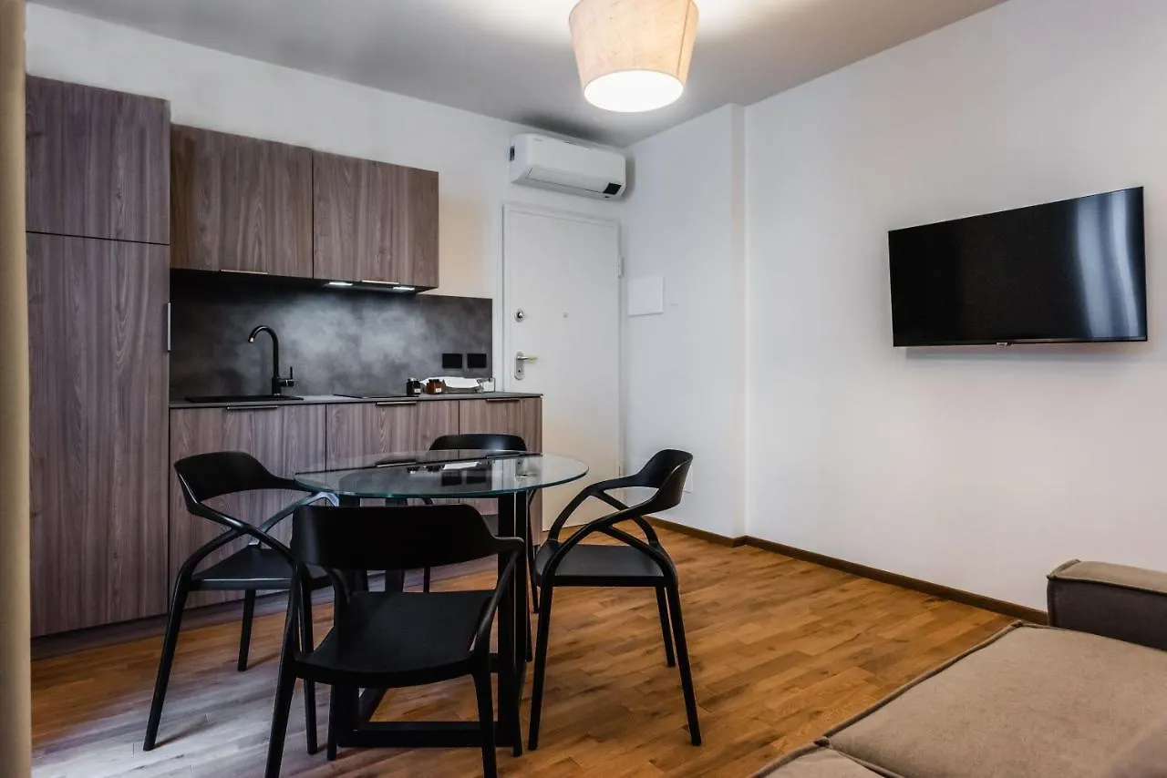 Ferrini Home - Firenze 70 Katania Apartament