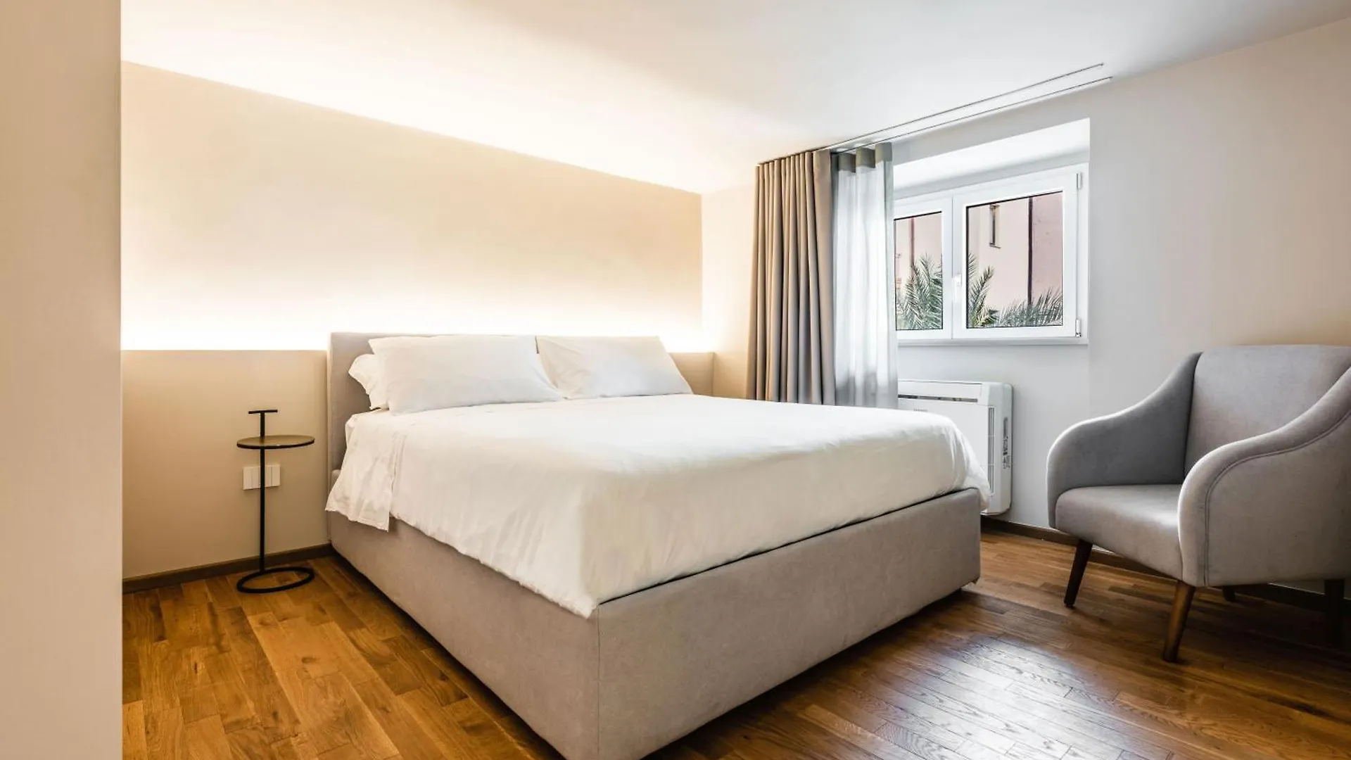 Ferrini Home - Firenze 70 Katania Apartament